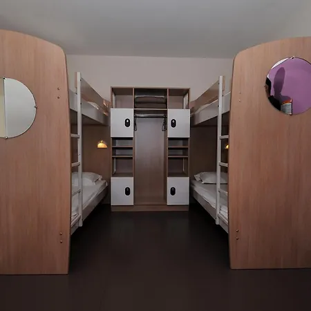 Auberge De Jeunesse Rochefort