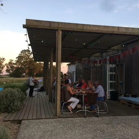 Hostel Auberge De Jeunesse Rochefort *