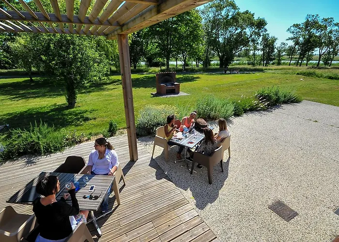 Auberge De Jeunesse Rochefort Hostel