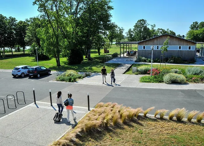 Auberge De Jeunesse Rochefort