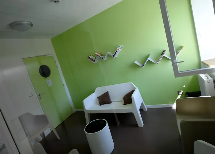 Auberge De Jeunesse Rochefort