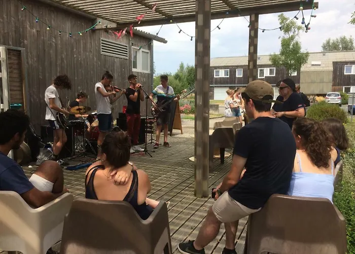 Auberge De Jeunesse Rochefort *