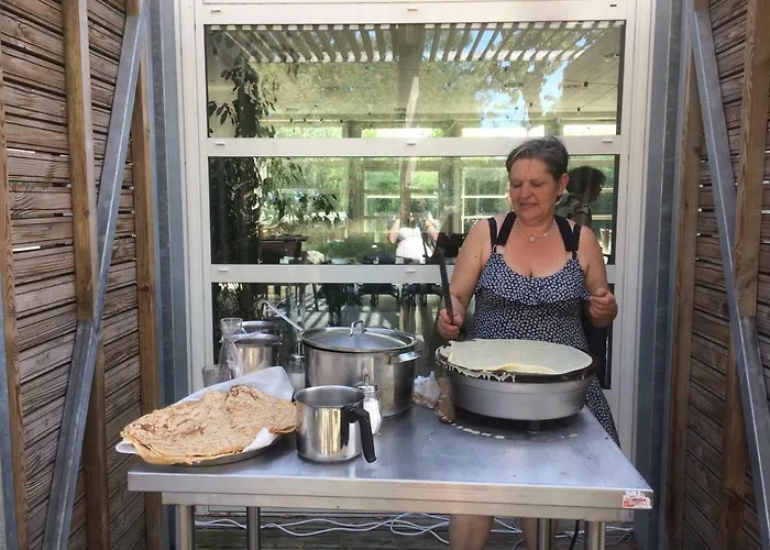 Hostel Auberge De Jeunesse Rochefort